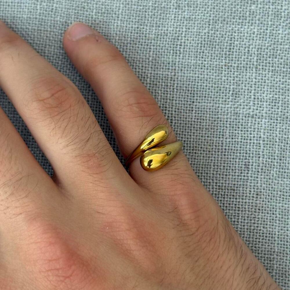 Gold asymmetrical ring classic flowy WMNS2
